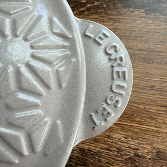 BNIB Rare Le Creuset Wagara Cocotte Every Sisal Rice Pot - Picture 9 of 14